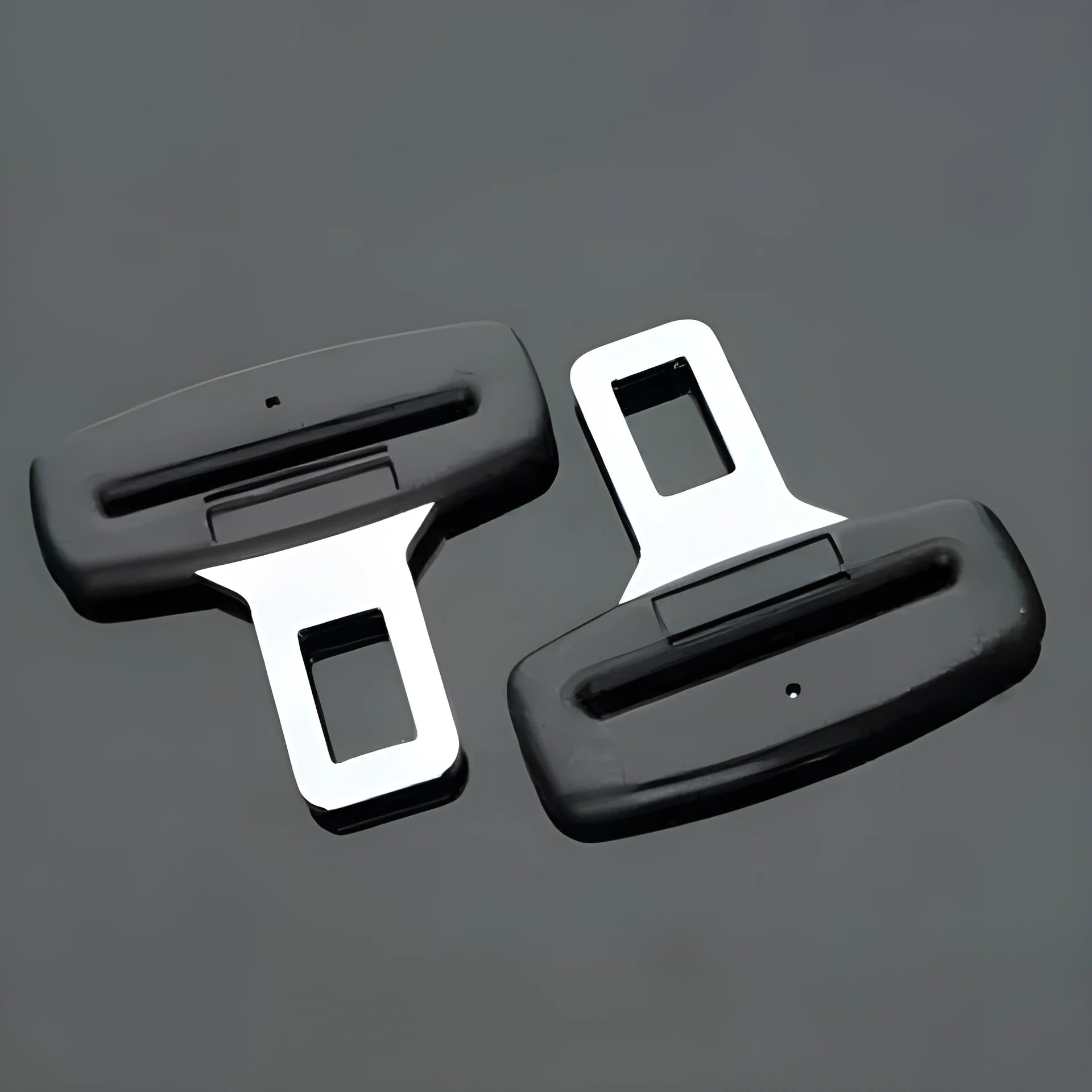 Car seat belt buckle extender made of plastic with straight plate design for extended reach