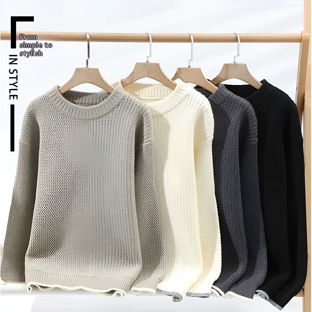 Men's loose fit knitwear pullover sweater in chemical fibre blend with round neck and long sleeves