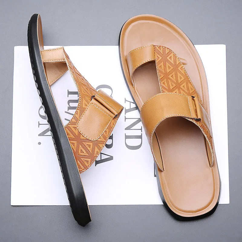 Men's casual beach slippers in light brown with cowhide upper and rubber sole