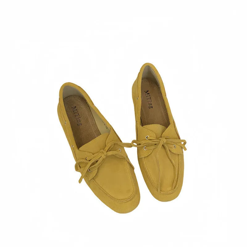 Women's retro round head low heel pump in solid colour with thick heel and rubber sole