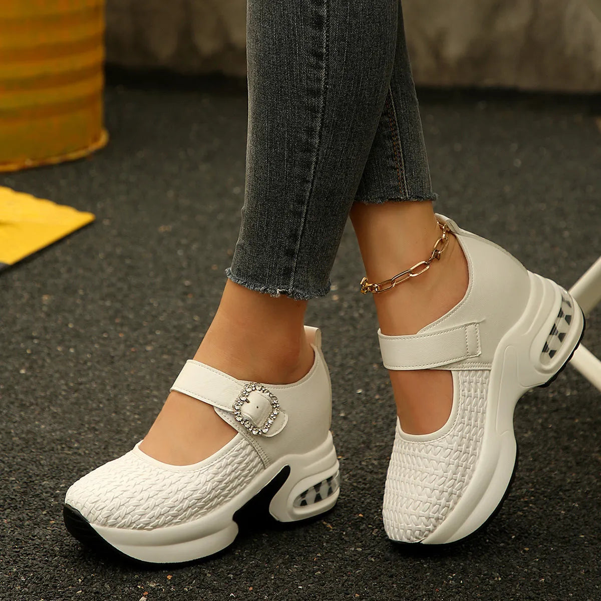Woven wedge shoes for women solid colour black low top mid heel 3-5CM rubber sole leather lining