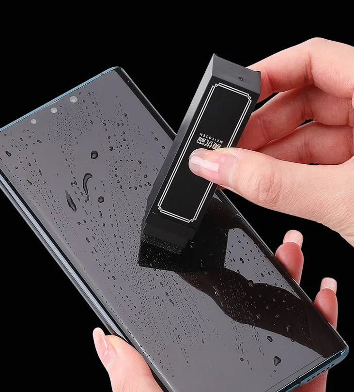 Black disposable screen cleaner kit with 40 wipes for mobile phone and tablet decontamination