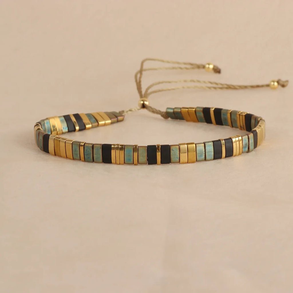 Geometric glass beaded bracelet with pull beads in five colour options