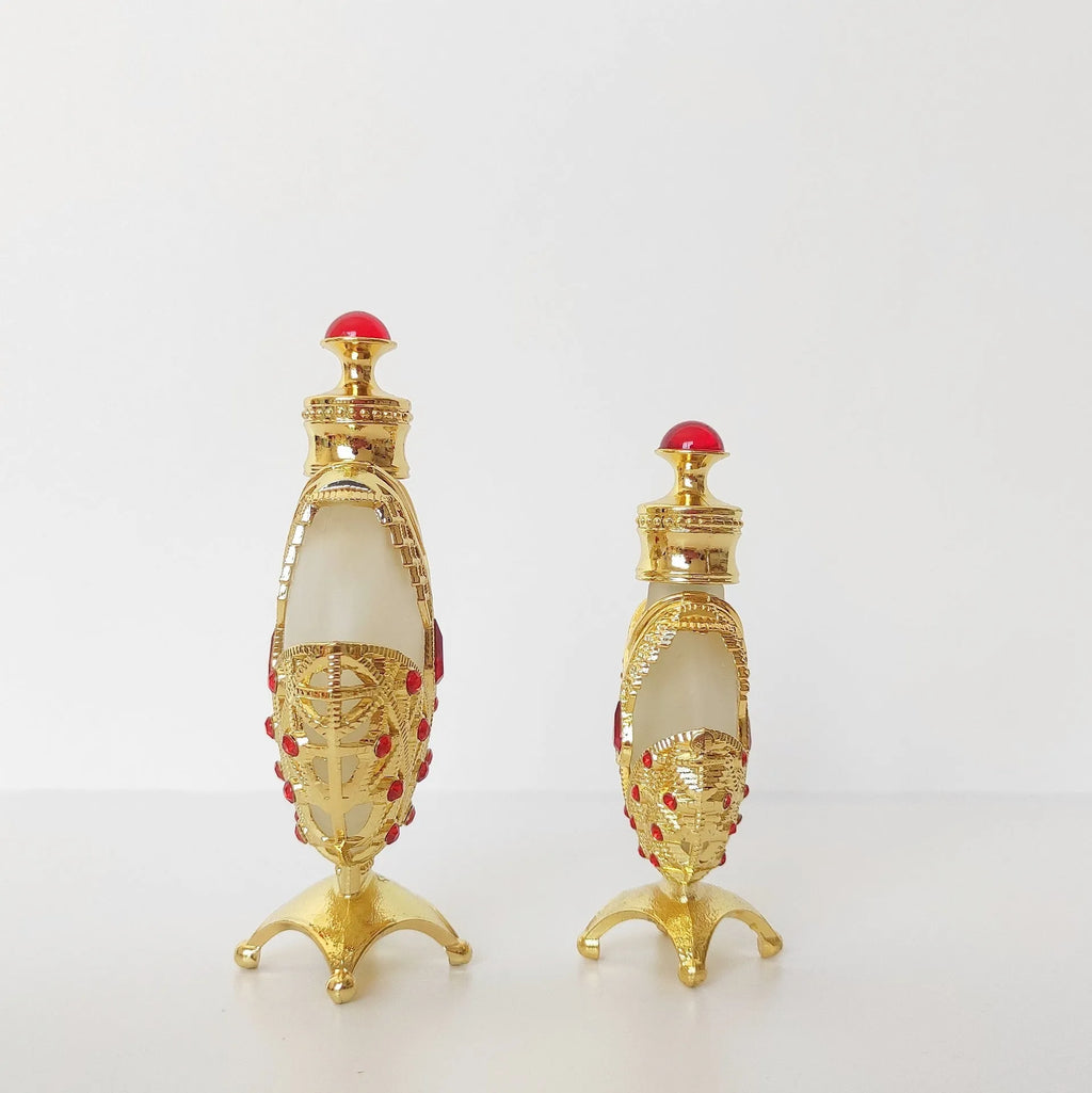 Concentrated perfume oil 12ml or 35ml with floral fragrance in decorative glass bottle