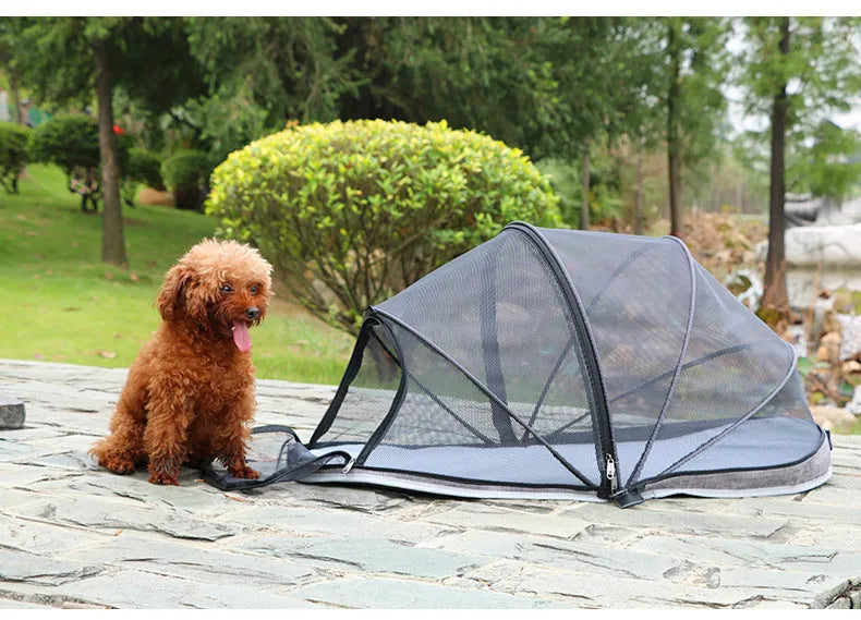 Cat folding travel tent in L code size with mesh ventilation panels