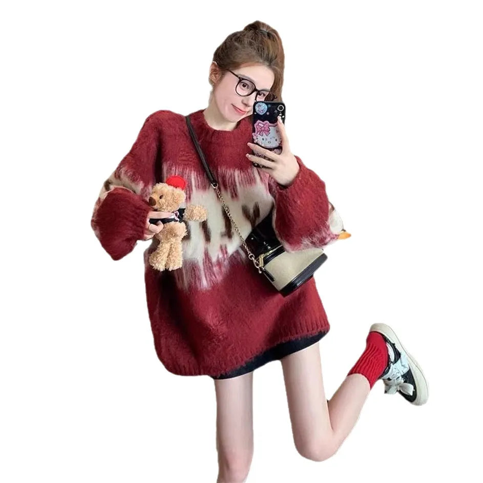 Loose and lazy style thickened sweater with gradient letter print, medium thickness, regular sleeves, one size, burgundy or coffee.