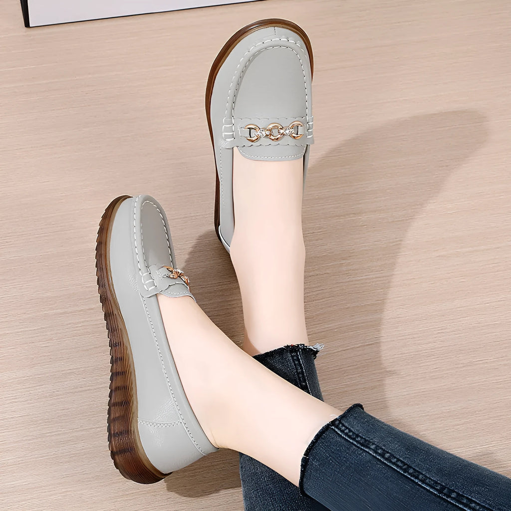 Women's flat shoes in grey, white, or black with low heel and non-slip sole, sizes 35-41