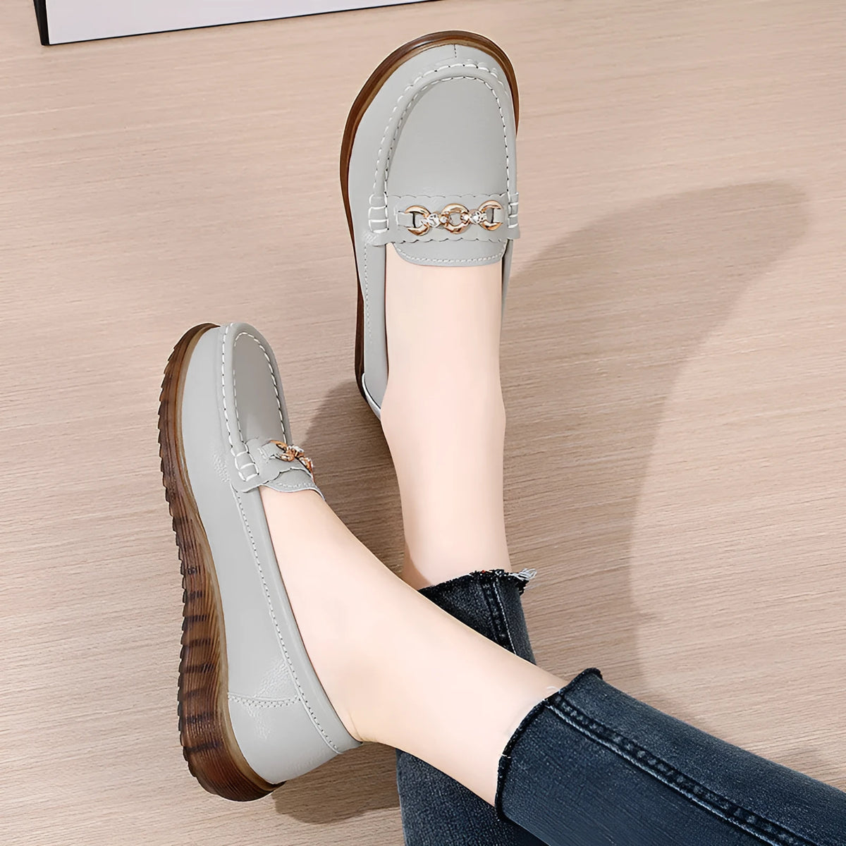 Women's flat shoes in grey, white, or black with low heel and non-slip sole, sizes 35-41