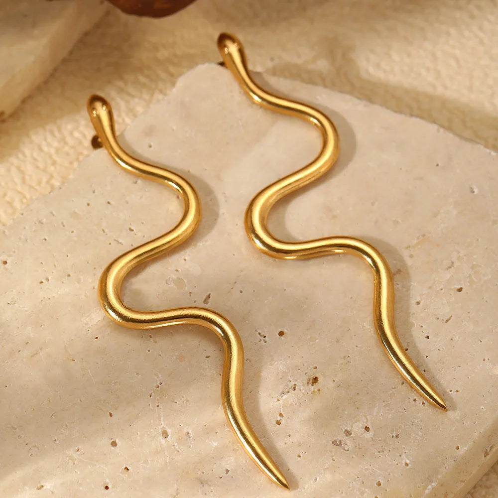 Fashion Curve Wave women's stainless steel S-shaped snake earrings, two colour options C8653 and C8654