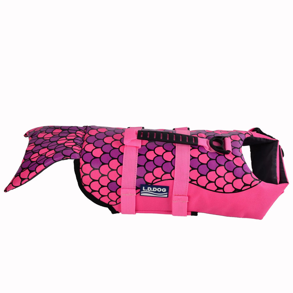 New pet life jacket dog outdoor swimming suit in Oxford cloth and cotton, shark style, pink colour, on a dog near water
