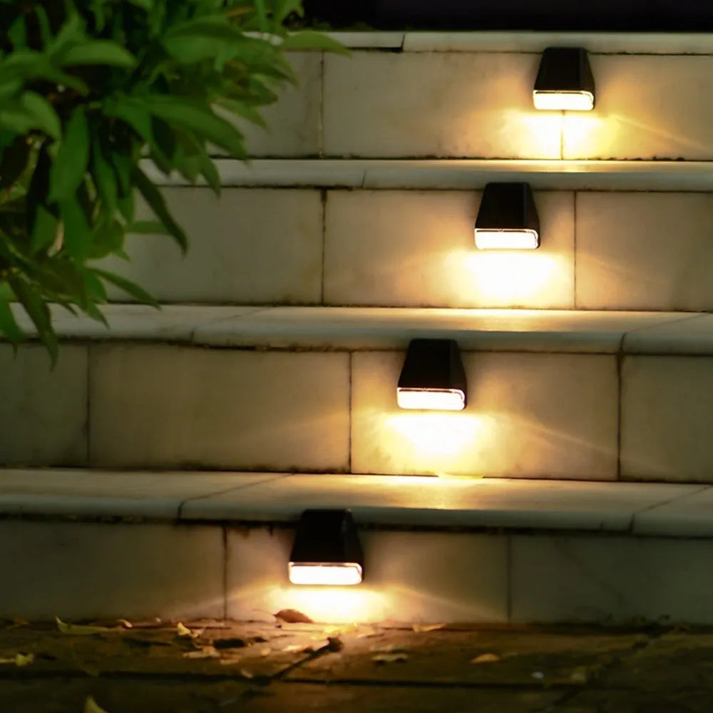 Solar outdoor LED wall lamp IP65 deck light 75x70x50mm for courtyard garden stairs and fence