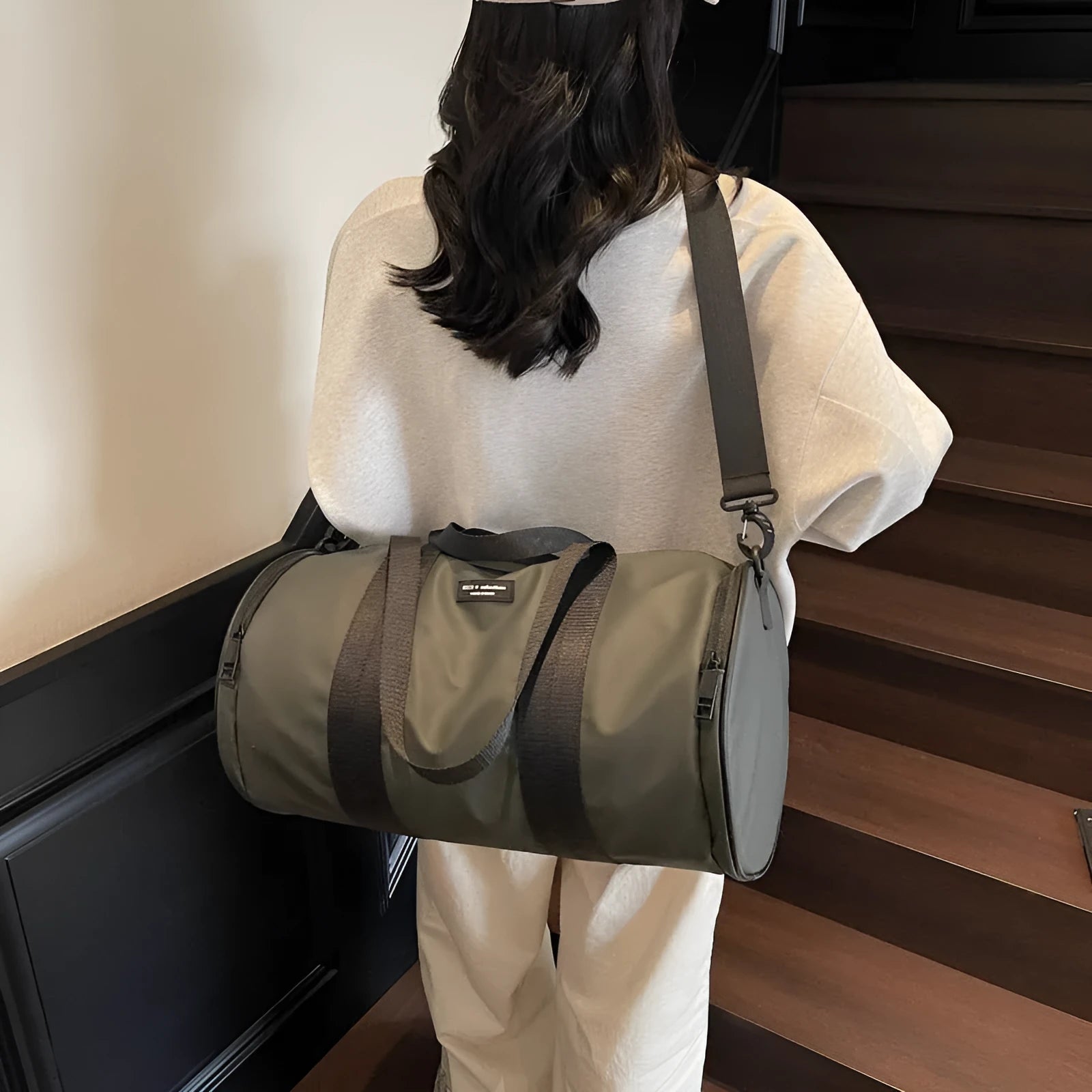Unisex waterproof Oxford cloth sports handbag in black, dark gold, or dark grey for leisure travel