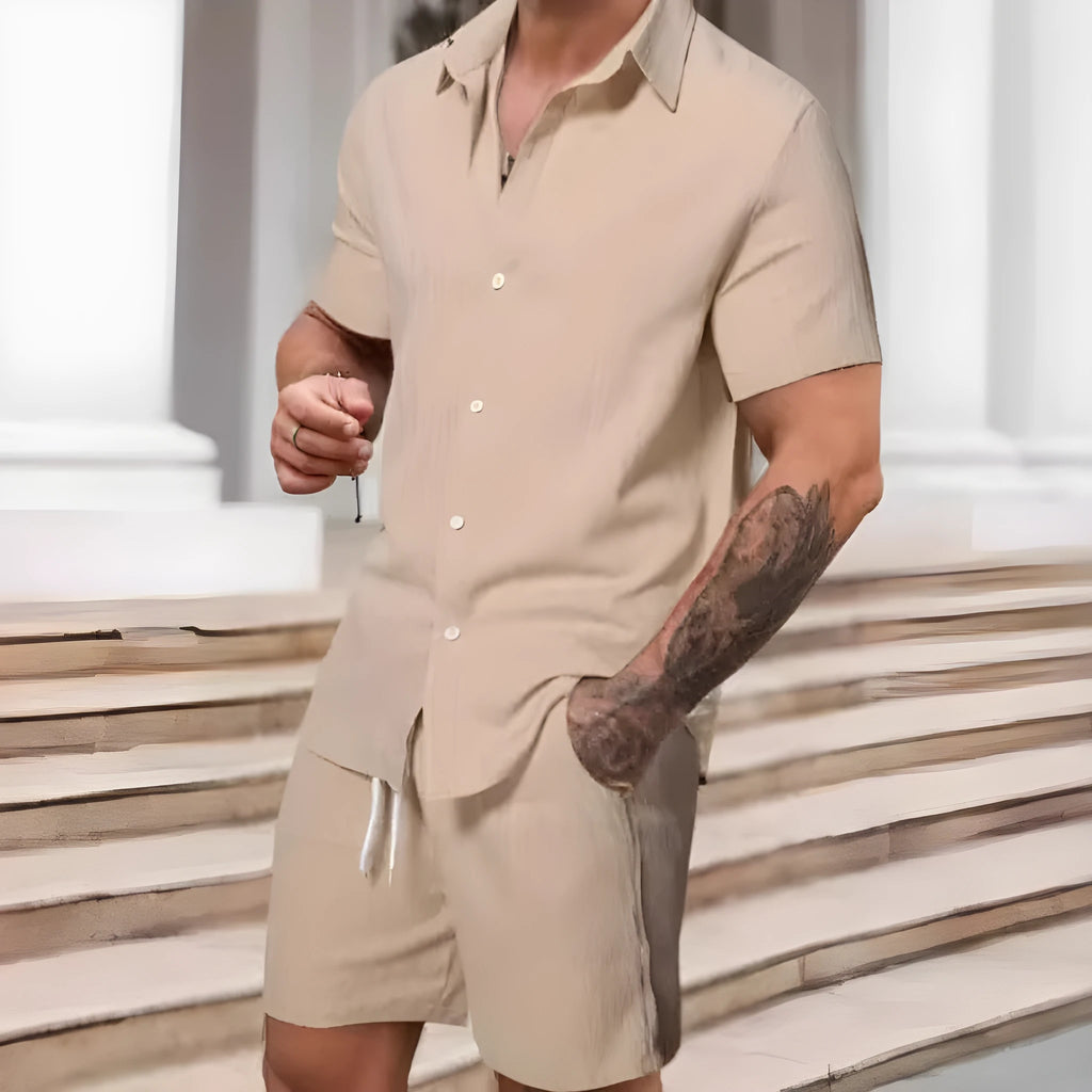 Striped printed casual men's suit comprising a short sleeve shirt and matching shorts in colour YT50313P1.