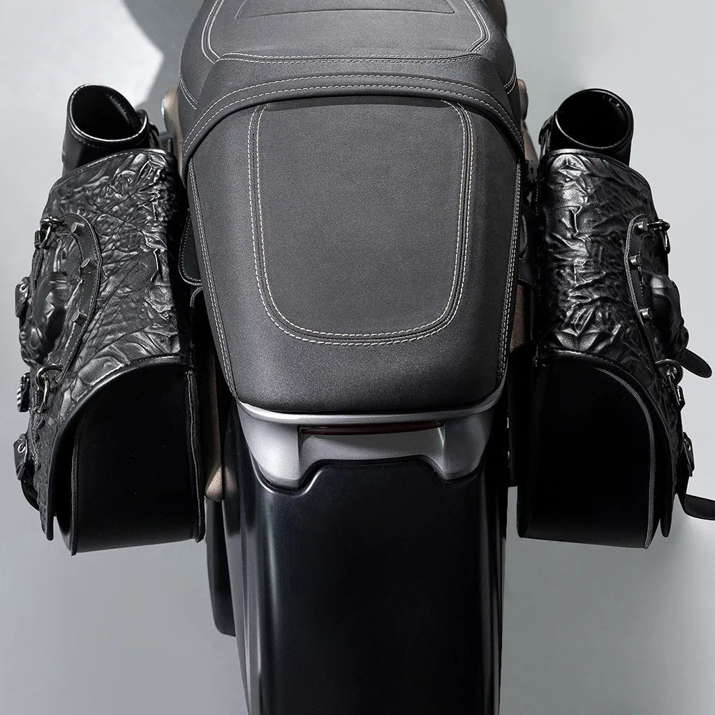Black waterproof PU leather motorcycle saddlebags with mounting hardware for Harley Davidson modifications