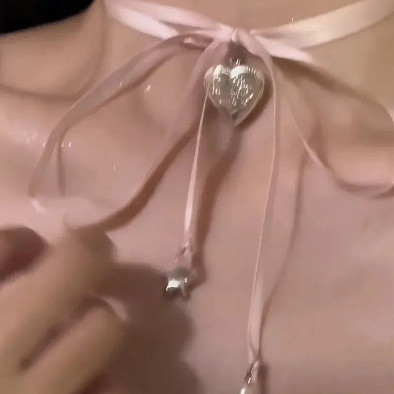 Women's ribbon design love pendant fashion necklace clavicle chain in alloy with electroplated finish