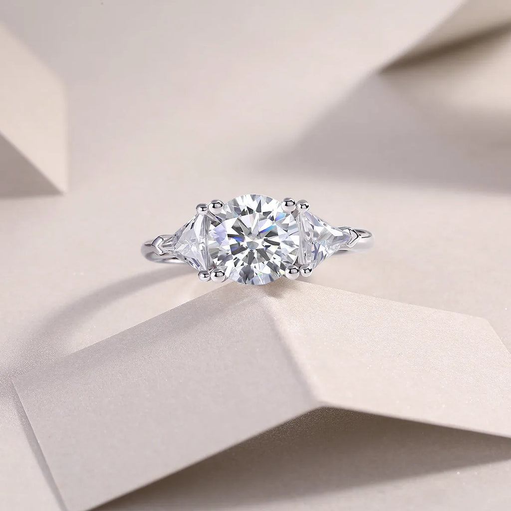 Ocean Diamond 2-carat moissanite wedding ring set in gold-plated S925 silver on a white background