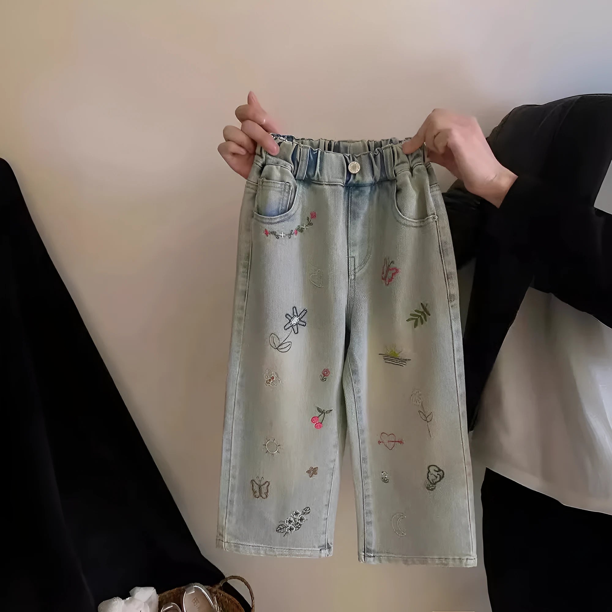 Girls fashion personalised embroidered straight jeans in cotton with cartoon pattern, picture colour, suitable for height 90cm to 140cm