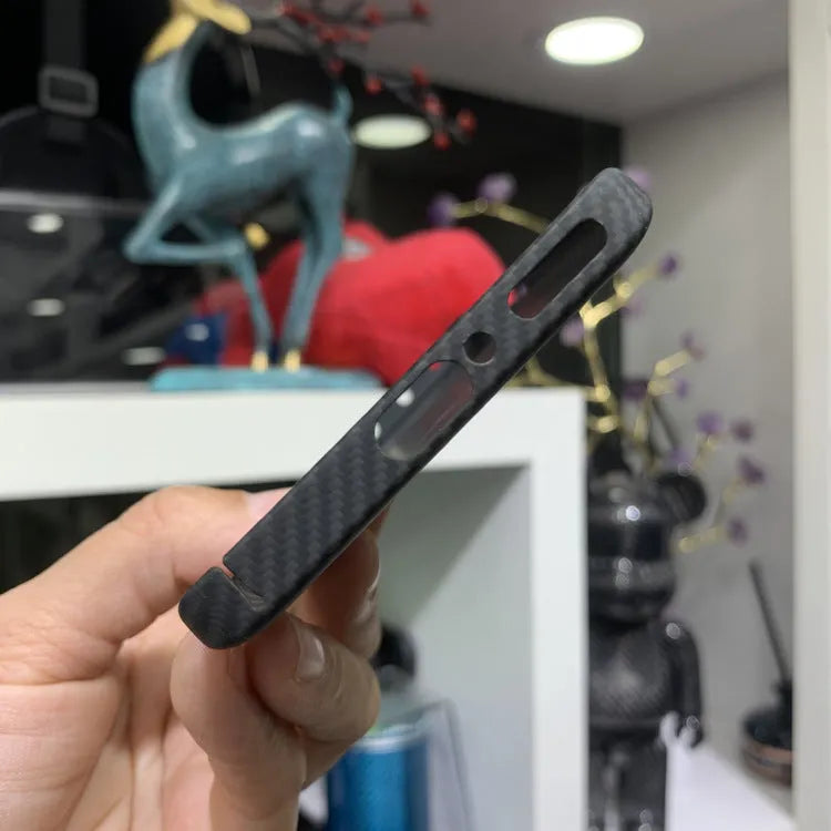 Ultra-thin 600D aramid fiber hard phone case for Xiaomi 13 and 13 Pro in matte black, bright black, or bright silver.