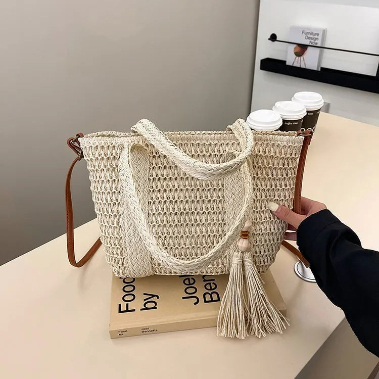 Women's large straw crossbody bag with woven pattern in milky white colour