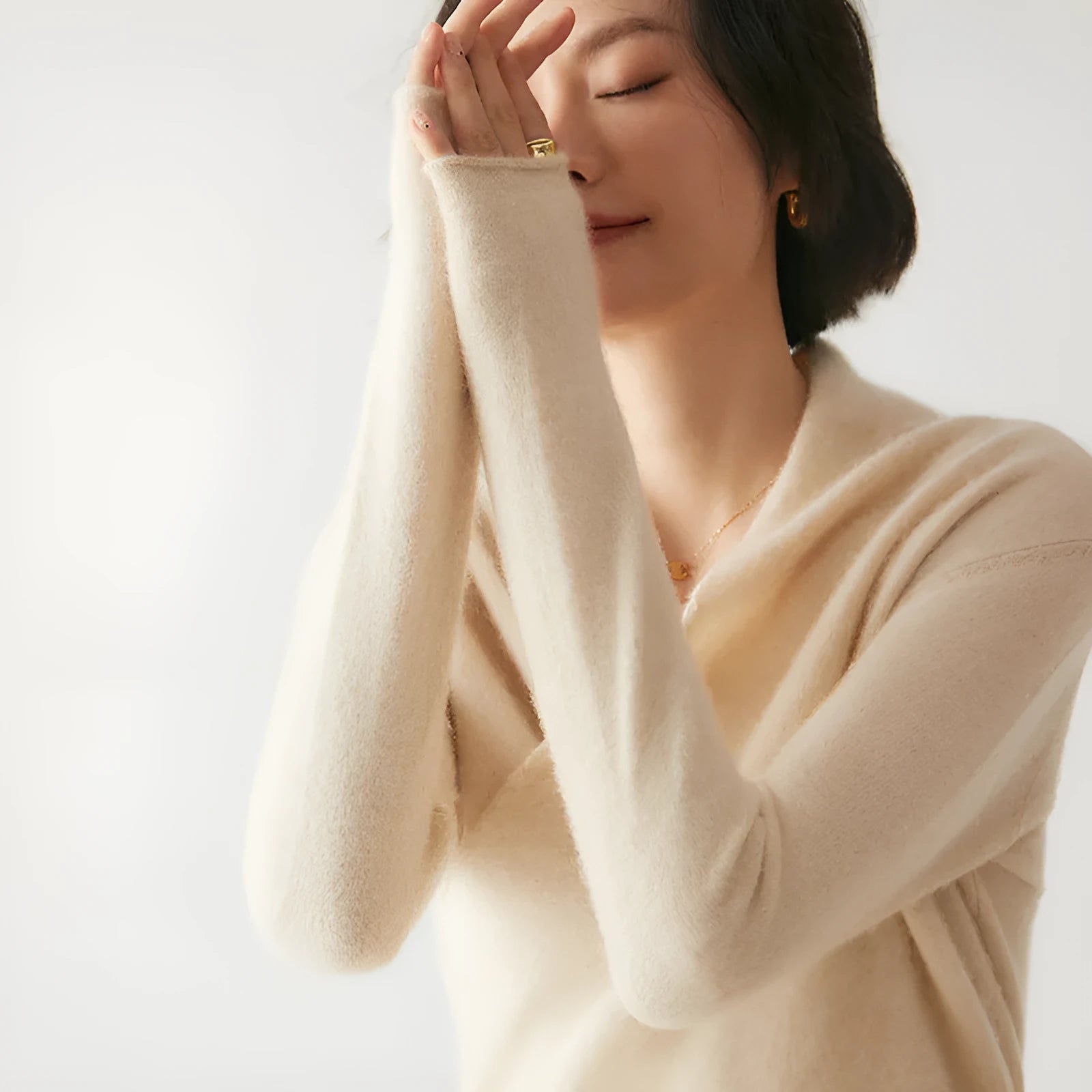 Women's solid colour V-neck cashmere sweater top with hooded style and long sleeves in Soft Cloud White