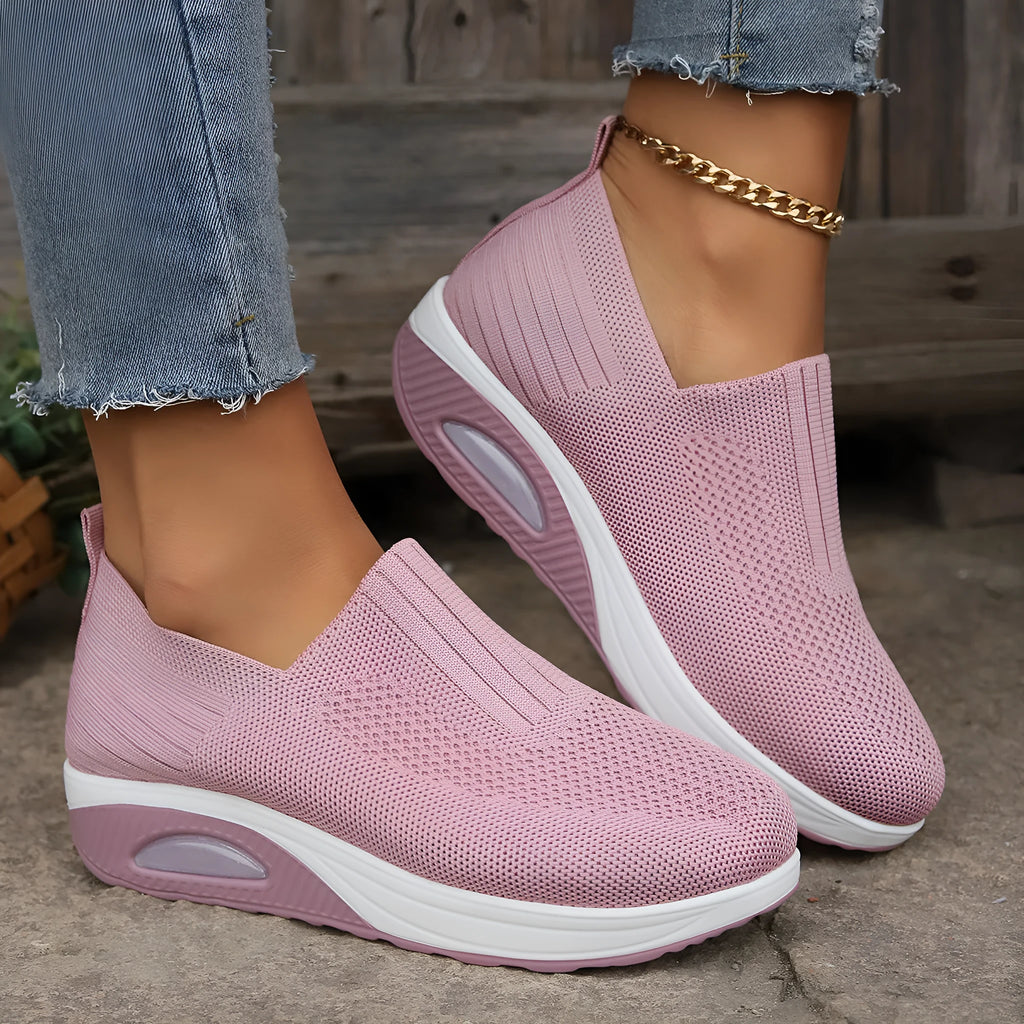 Unisex slip-on casual knitted wedge shoes in six colours with round toe and shallow opening
