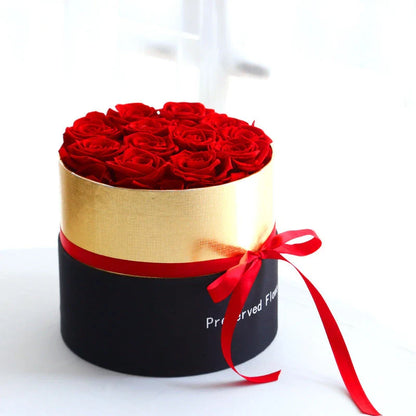 Everlasting Rose Bouquet in a luxurious gift box, featuring preserved real roses that retain their natural beauty indefinitely