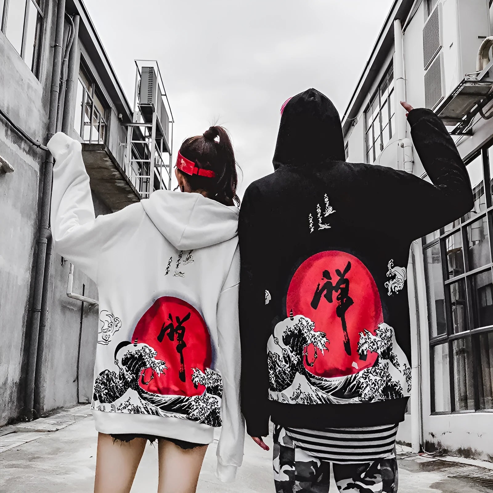 Men loose fit polyester hoodie with hood, digital print, patch pocket, black colour for spring autumn sports