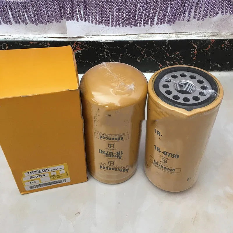 1R-0750 fuel filter element made from filter paper for anti-fuel oil systems.