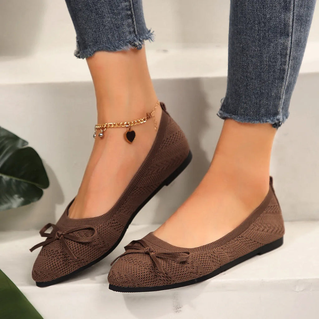 Women's knitted loafers with bow decoration, pointed toes, and rubber soles in six colour options