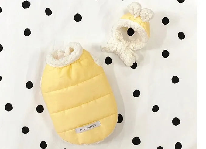 Cotton-padded pet clothes in yellow, black, and pink, sizes XS to XL for dogs and cats