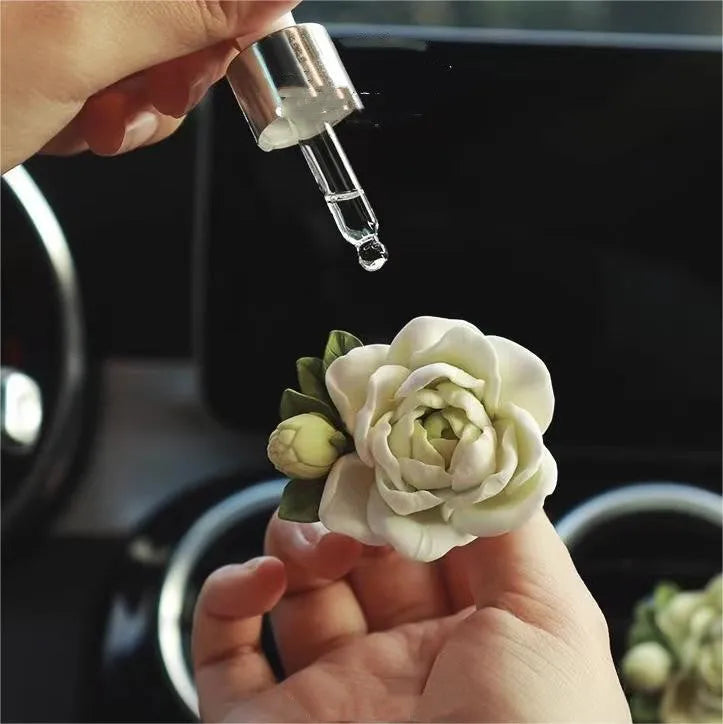Jasmine car perfume solid gypsum diffuser clipped to air vent with 5ml essential oil bottle