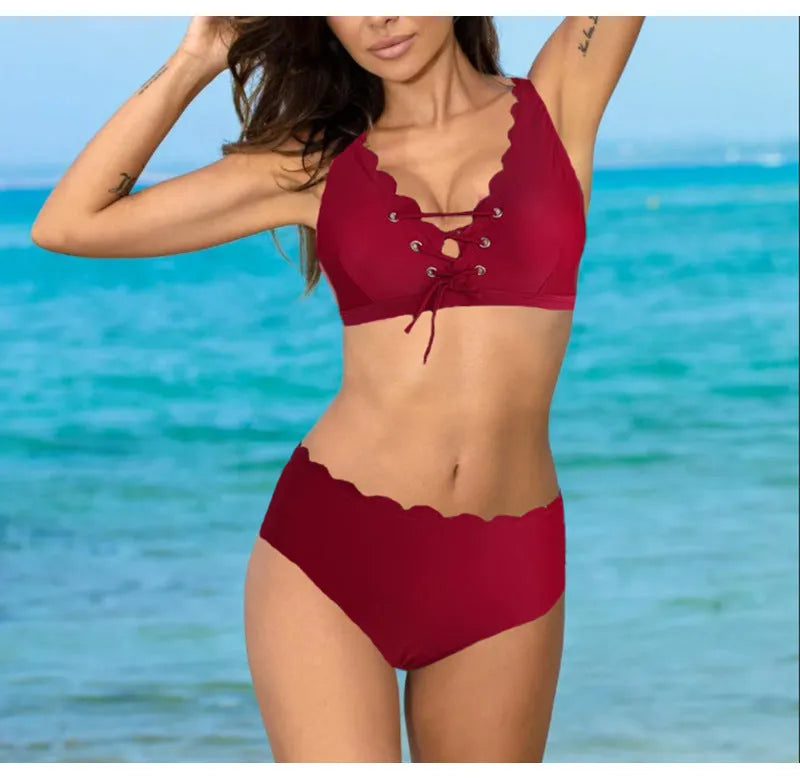 Women's solid colour high-waist split swimsuit in red, black or blue options