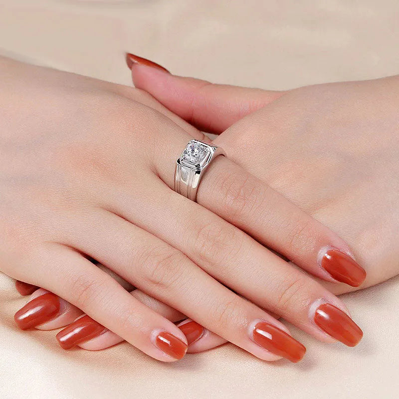 Sterling silver gold-plated ring with moissanite inlay, circular design, sizes 16 to 26