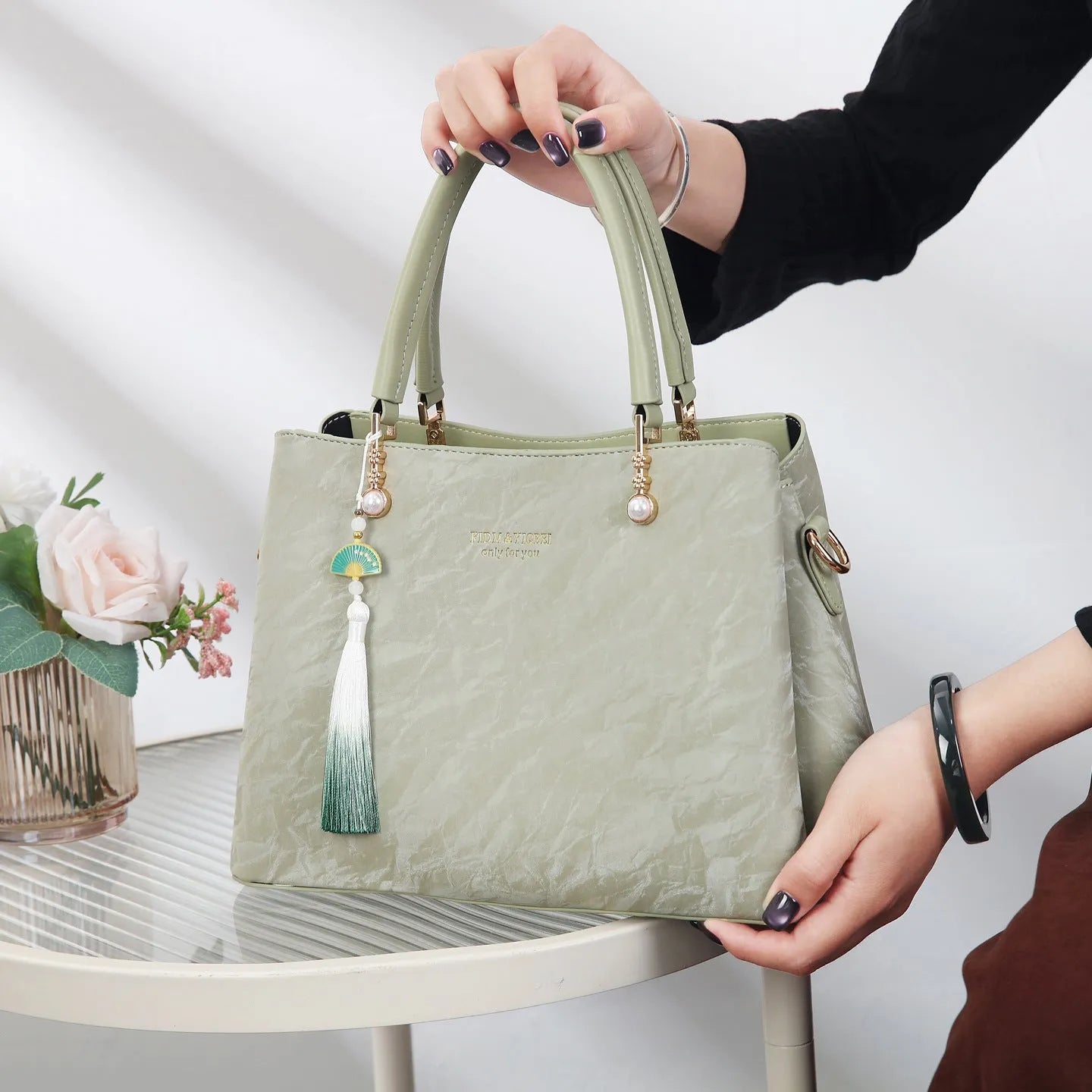 Women's horizontal square shoulder bag in PU material with urban simplicity style and large capacity