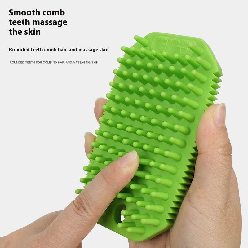 Pet bath massage comb in TPR for dogs, wet and dry use, 7x2.9x12.1cm, one comb per pack