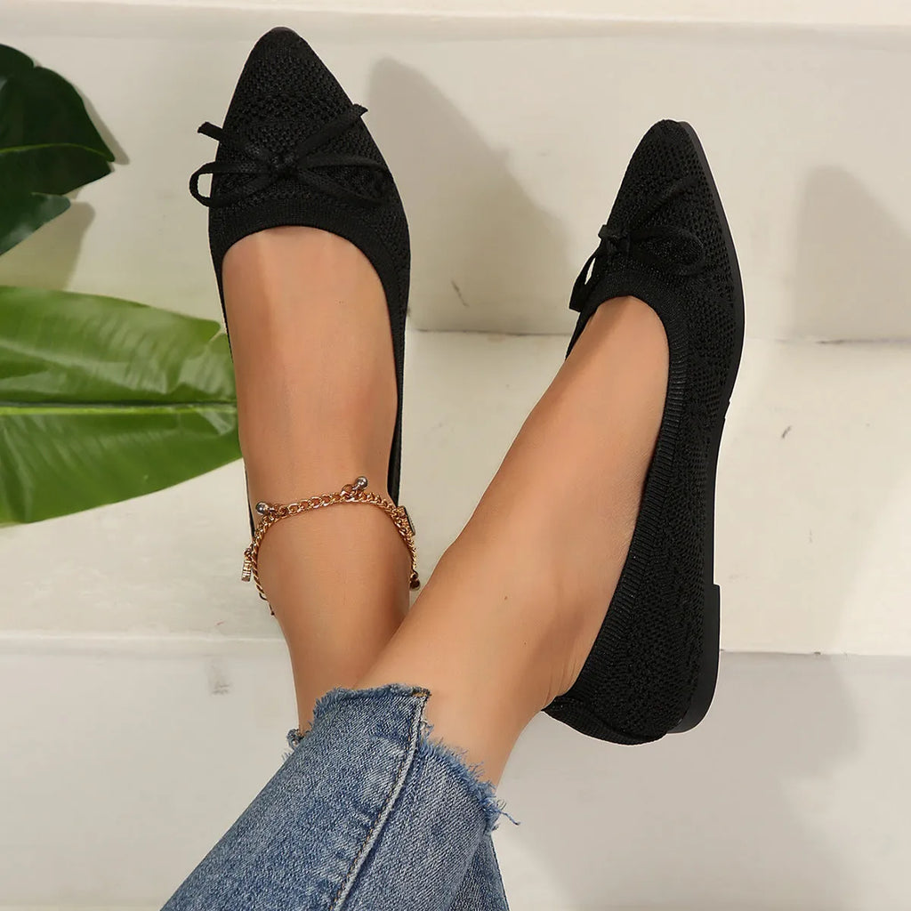Women's knitted loafers with bow decoration, pointed toes, and rubber soles in six colour options