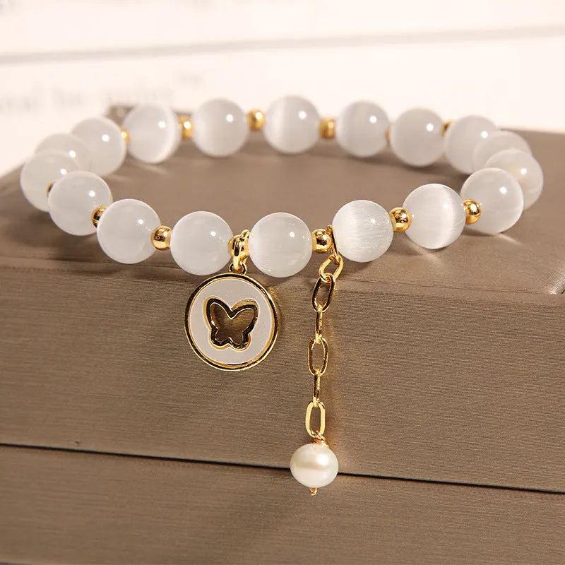 White cat's eye crystal bracelet with geometric design in Korean style