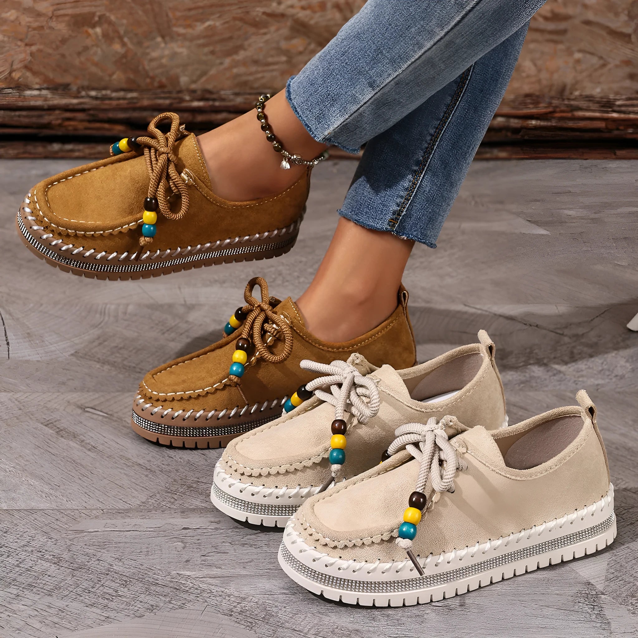 Retro full-covered thick-soled women's flats in beige suede with lace-up closure