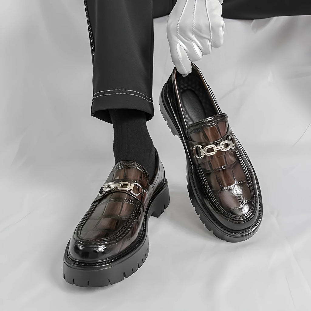 Men's crocodile-pattern leather loafers in British style with flat heel platform