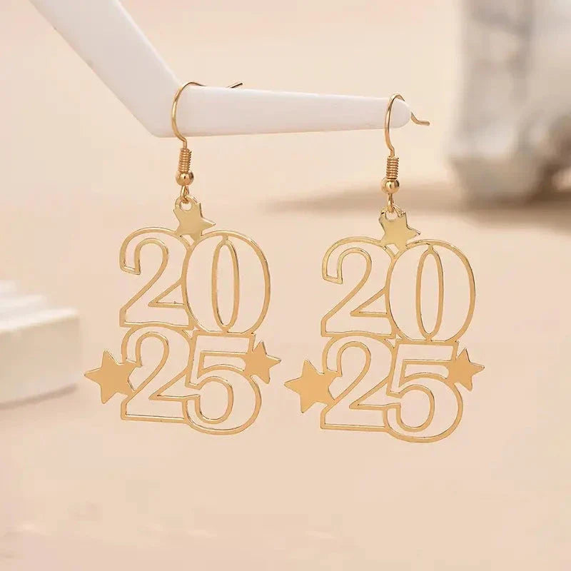 Stylish 2025 gold dangle earrings with a creative and elegant design, perfect for fashionable women