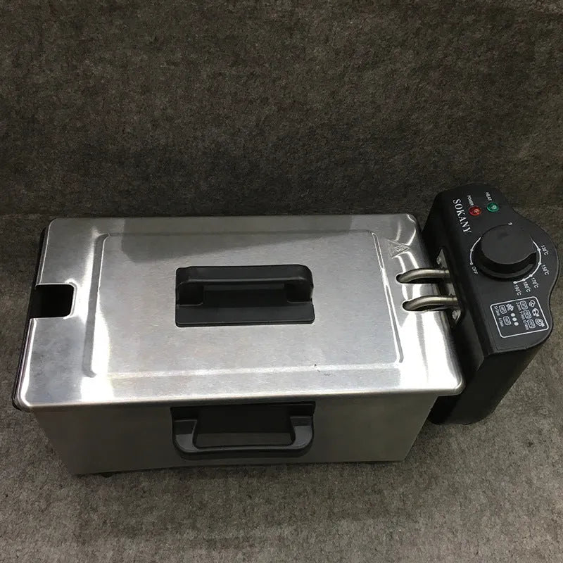 Silver 3 litre electric fryer with Teflon non-stick coating and 2000W