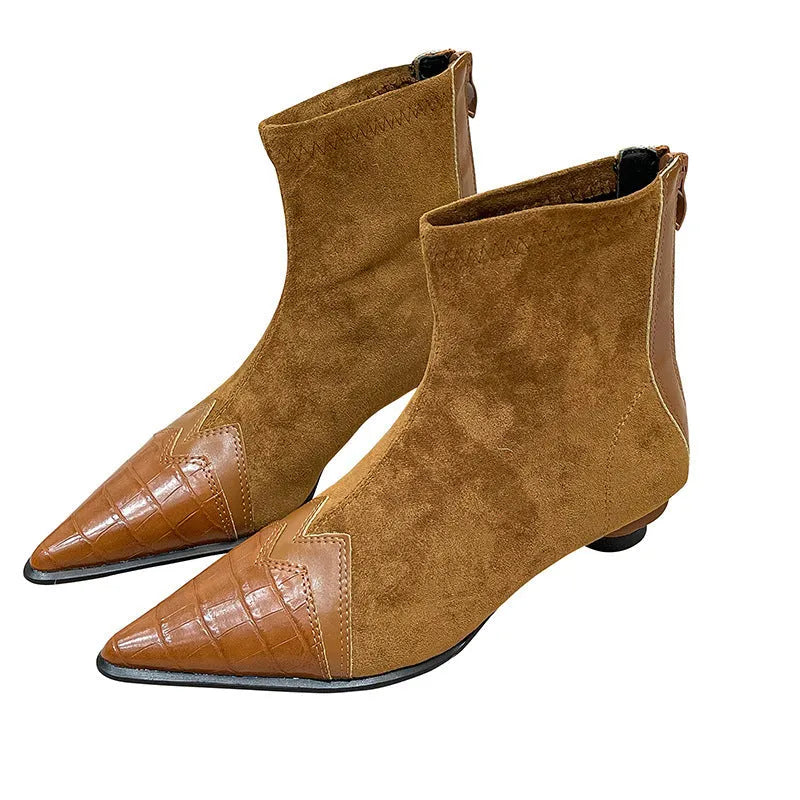 Retro patchwork pointed boots with back zipper and kitten heel in brown or black suede, sizes 35-39.