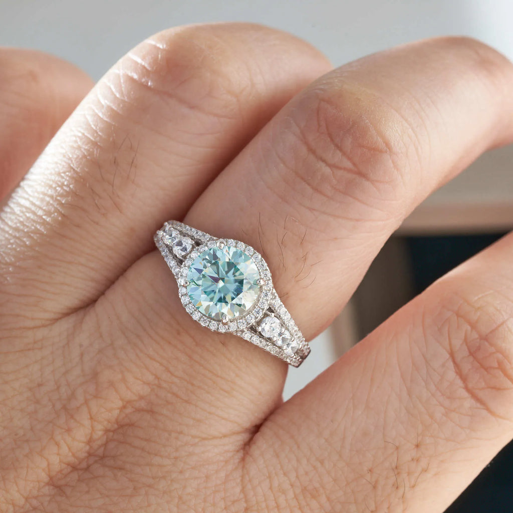 S925 sterling silver men's moissanite ring with 6mm round stone and inlaid gem setting