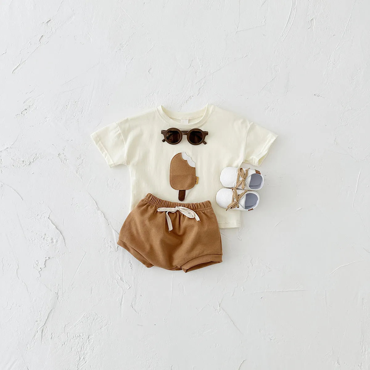 Girls' cotton shorts suit with ice cream patch design in Korean style, showing short sleeve shirt and matching shorts