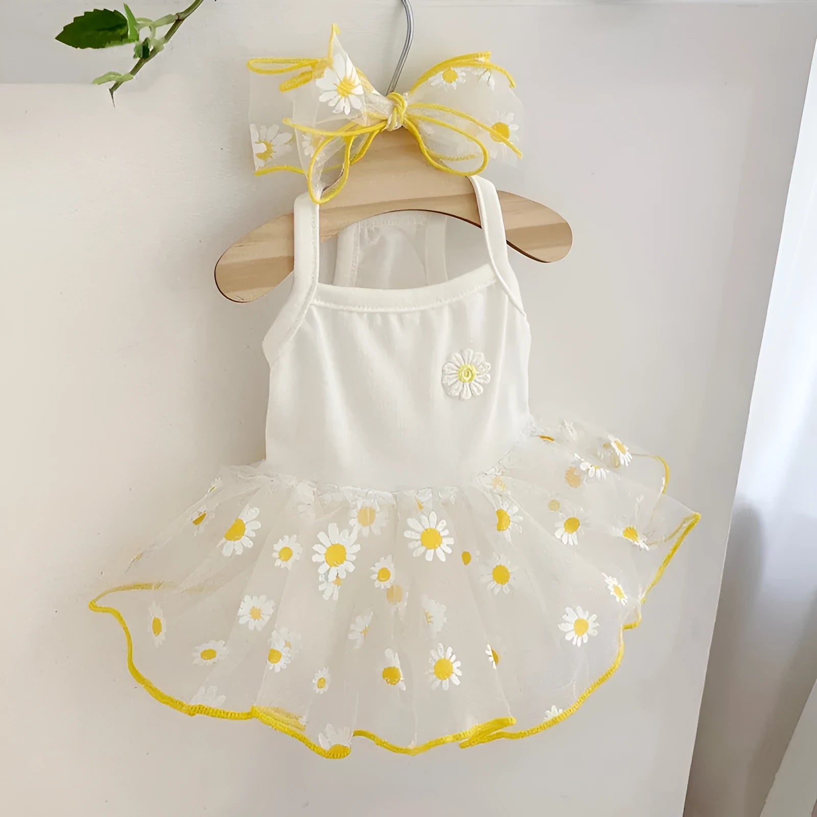 Yellow daisy pattern polyester dog clothes for summer in sizes XS to XL
