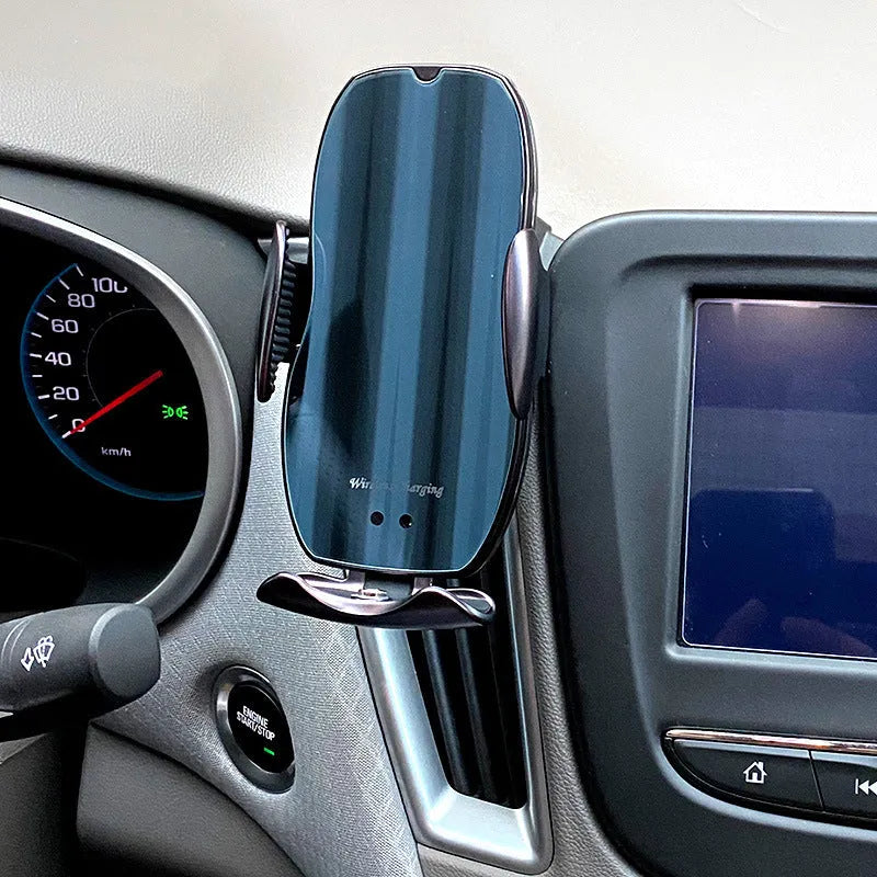 10W wireless car charger with vertical mount for 12 Pro Max and Samsung