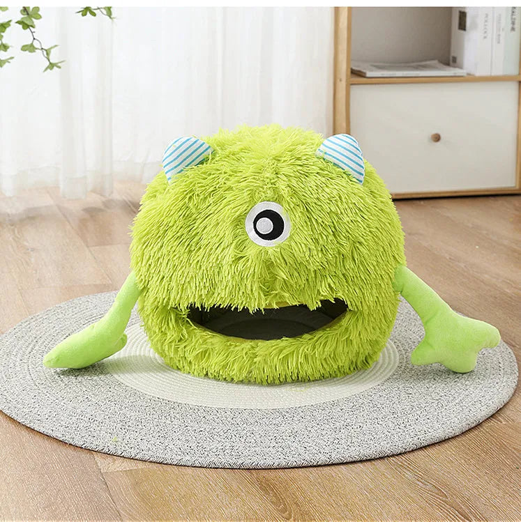 Round fluffy pet bed for cats and small dogs with non-slip base in three sizes