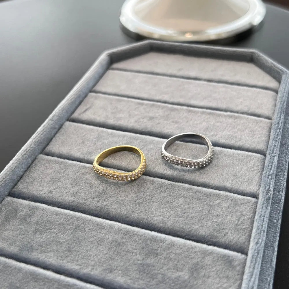 S925 sterling silver snake-shaped ring with zircon inlay, platinum electroplated finish on display