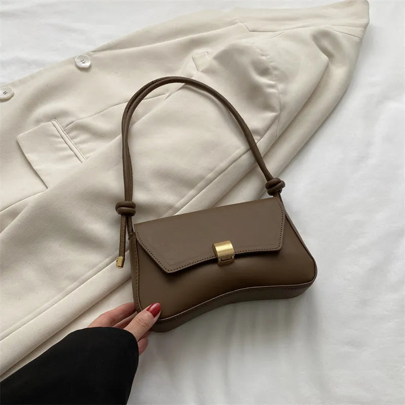 Women's simple shoulder bag in PU with sandwich pocket, available in five colours