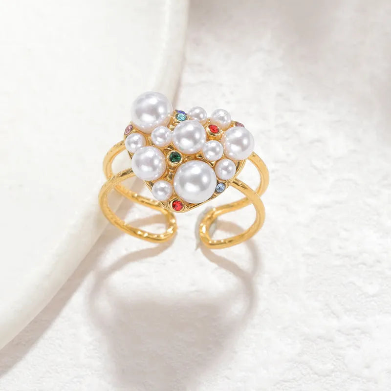 Adjustable women's ring with pearl and zircon design in heart or round styles